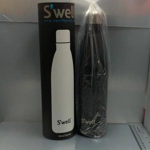 BNIB Swell tumbler Black 25 oz (750 mL) Cold/Hot Bottle